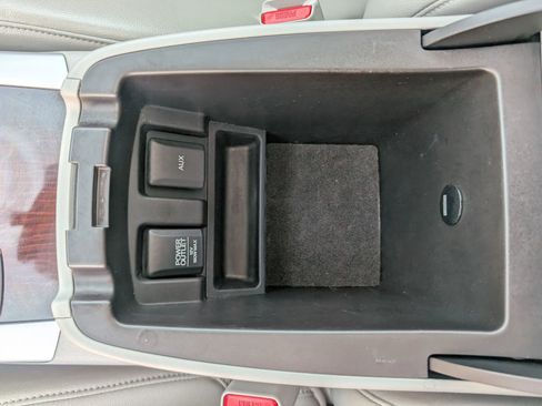 Used 2016 Acura TLX image 23