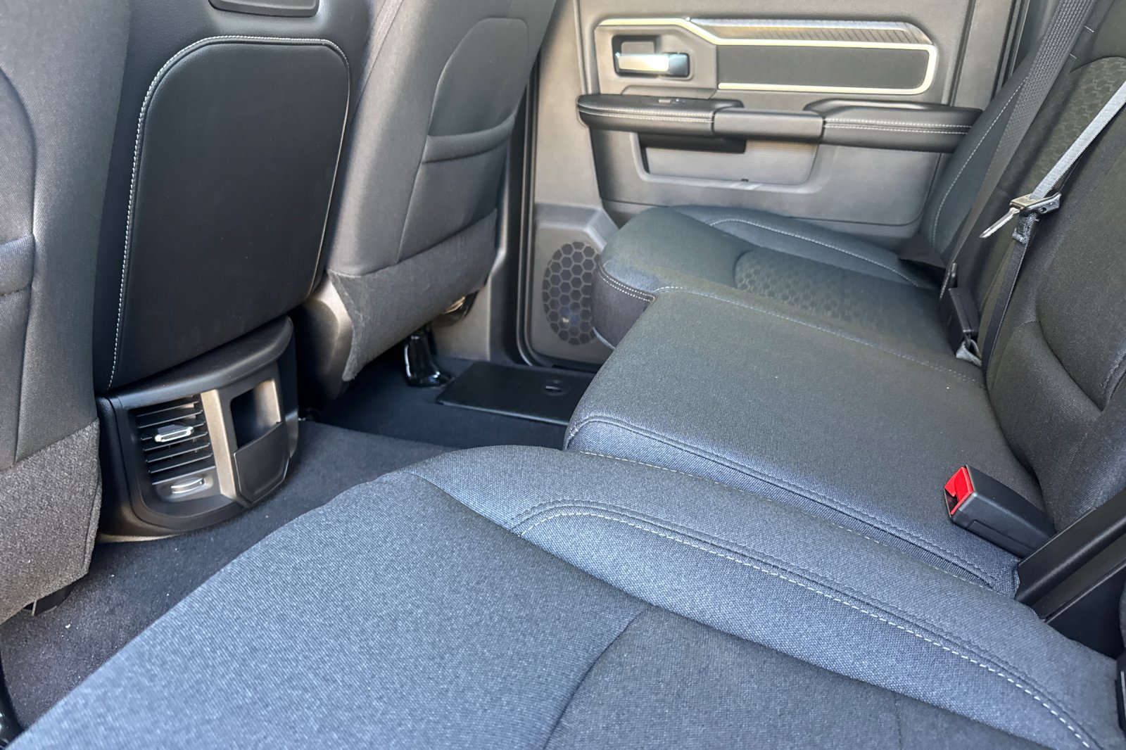 New 2027 RAM 3500 Big Horn AWD/4WD image 11