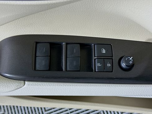 Used 2023 Toyota Camry LE image 13