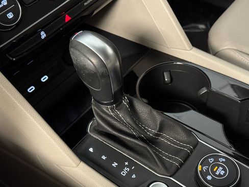 Used 2023 Volkswagen Atlas SE w/ Black Wheel Package image 21