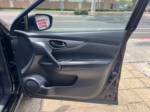 Used 2021 Nissan Rogue Sport S FWD image 28