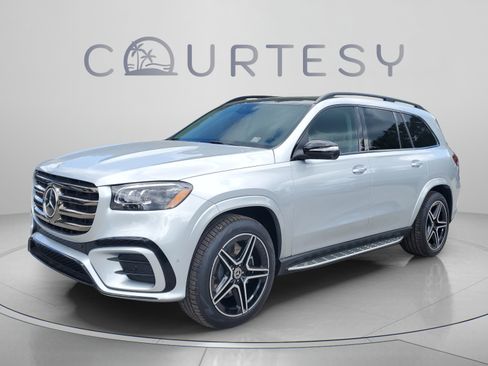 Certified 2026 Mercedes-Benz GLS 450 4MATIC image 1
