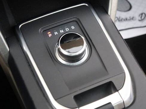 Used 2018 Land Rover Discovery Sport HSE image 41