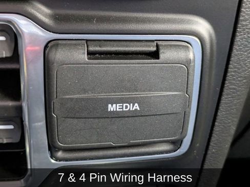 Used 2022 Jeep Wrangler Unlimited Sport image 25