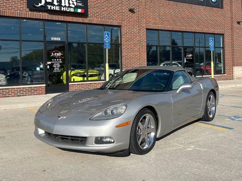 Used 2007 Chevrolet Corvette Convertible w/ Preferred Equipment Group image 3