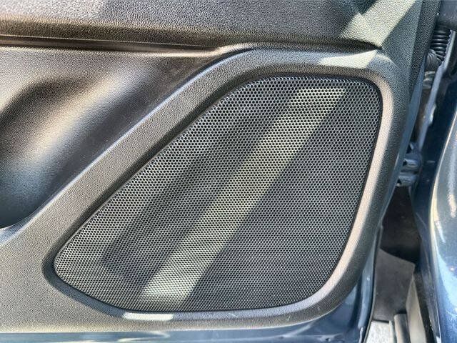 Used 2024 GMC Terrain SLT AWD/4WD image 23