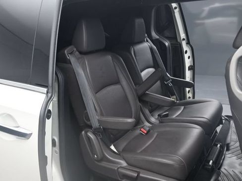 Used 2019 Honda Odyssey Elite image 18