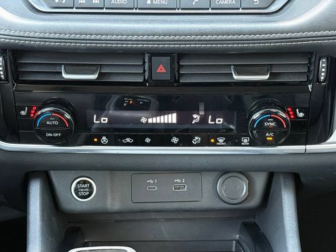 Used 2021 Nissan Rogue SV w/ Premium Package AWD/4WD image 21