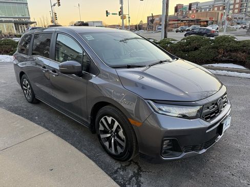 New 2026 Honda Odyssey EX-L image 3