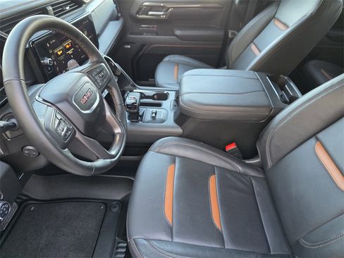 Used 2025 GMC Sierra 1500 AT4 image 12