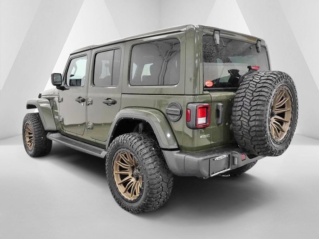 Used 2022 Jeep Wrangler Unlimited Sahara AWD/4WD image 5