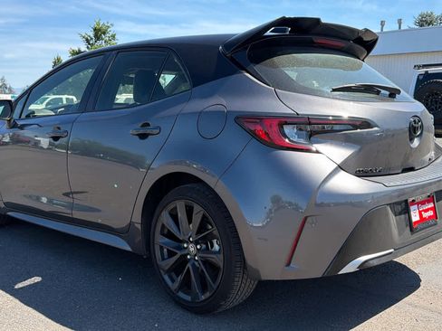 Used 2025 Toyota Corolla XSE FWD image 3