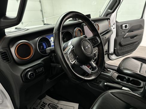 Used 2021 Jeep Gladiator Mojave AWD/4WD image 14