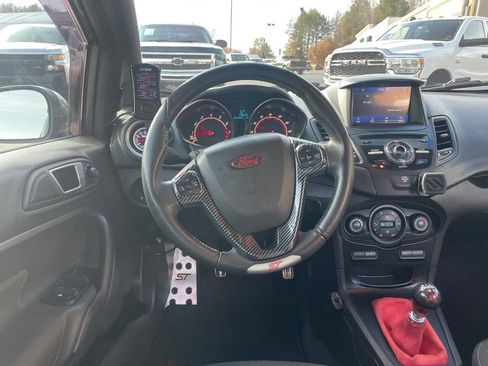 Used 2018 Ford Fiesta ST image 19