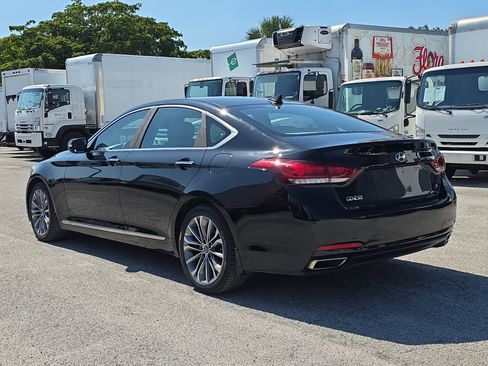 Used 2016 Hyundai Genesis 3.8 RWD image 5