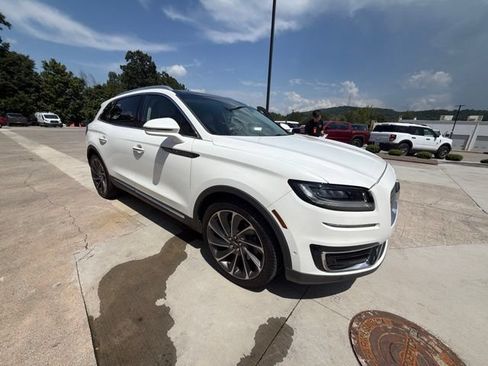 Used 2020 Lincoln Nautilus Reserve w/ Equipment Group 201A FWD image 9