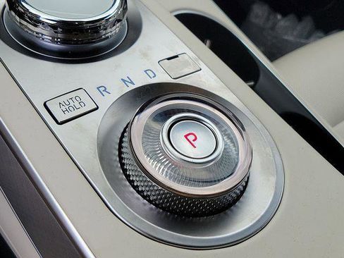 New 2024 Genesis Electrified GV70 Advanced image 11