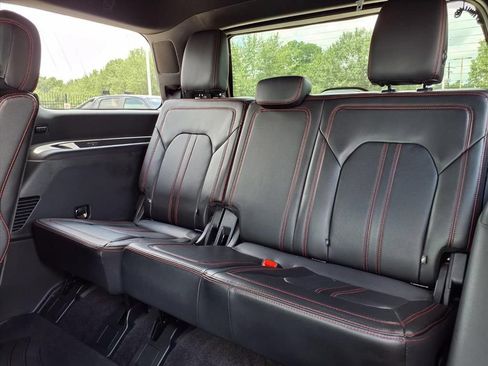 Used 2021 Ford Expedition Limited RWD image 12