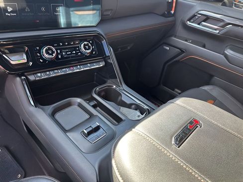 Used 2024 GMC Sierra 2500 AT4 w/ AT4 Premium Plus Package image 37