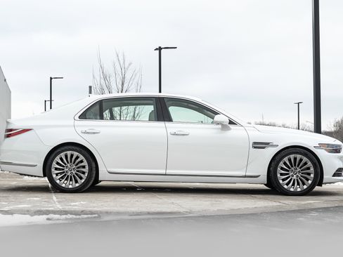 Used 2020 Genesis G90 3.3T Premium image 3
