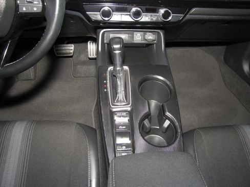Used 2024 Honda Civic Sport image 15