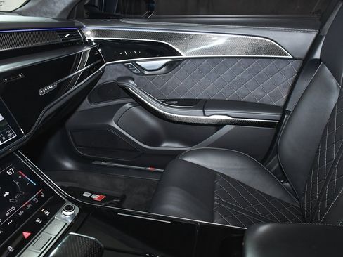 Used 2023 Audi S8 image 58