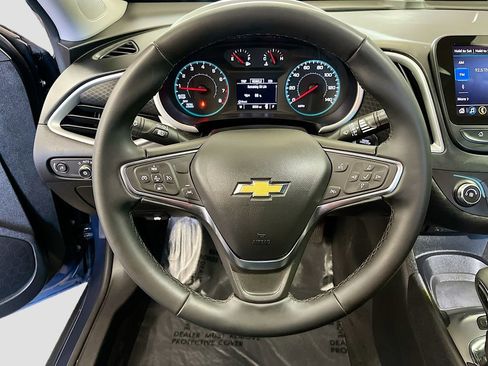 Used 2025 Chevrolet Malibu RS FWD image 11