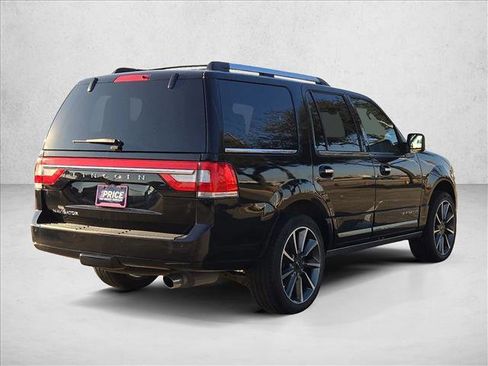 Used 2017 Lincoln Navigator Reserve image 5