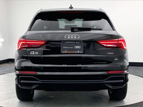 Certified 2025 Audi Q3 2.0T Premium Plus w/ Premium Plus Package image 4