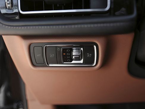 Used 2025 Lincoln Aviator Black Label image 17