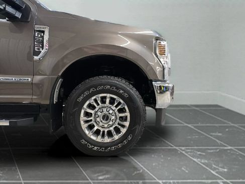 Used 2022 Ford F350 Lariat w/ Lariat Ultimate Package AWD/4WD image 9