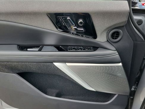 Used 2025 Cadillac Optiq Luxury 1 image 23