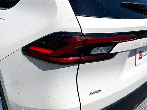 Certified 2024 Toyota Grand Highlander AWD image 29
