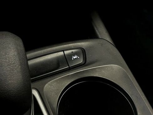 Used 2025 Chevrolet Trax LS FWD image 40