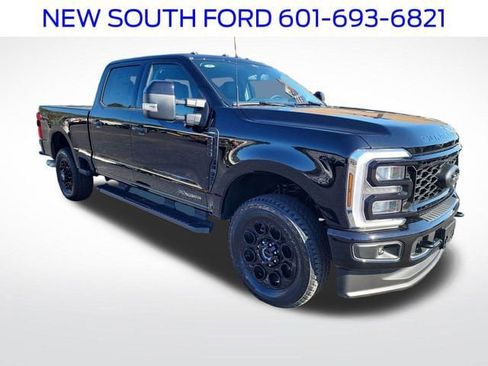 New 2026 Ford F250 Lariat w/ Black Appearance Package image 15