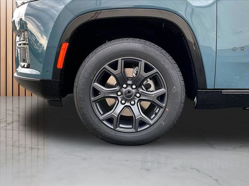 New 2026 Jeep Grand Wagoneer Limited AWD/4WD image 35