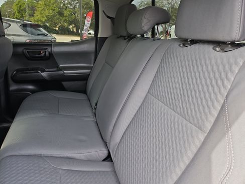 Used 2021 Toyota Tacoma TRD Sport image 8