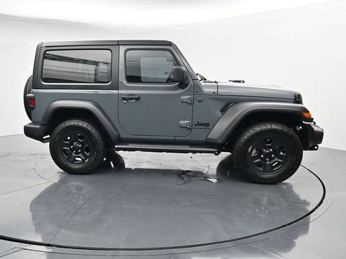 Used 2025 Jeep Wrangler Sport AWD/4WD image 12