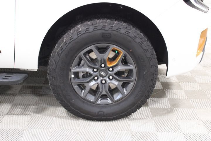 Used 2025 Ford Expedition Tremor AWD/4WD image 49