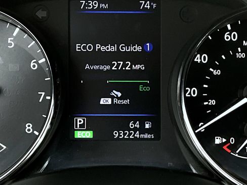 Used 2020 Nissan Rogue SV AWD/4WD image 16