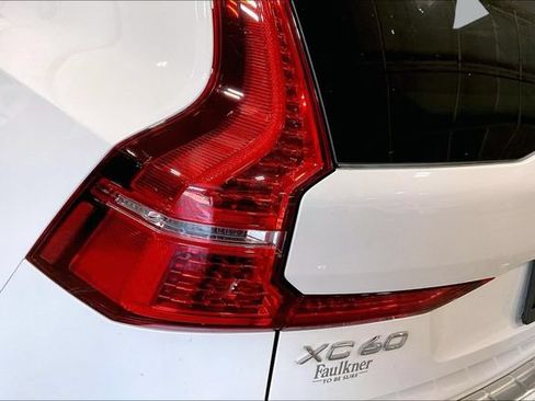 Certified 2024 Volvo XC60 B5 Core w/ Protection Package Premier AWD/4WD image 33