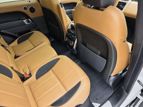 Used 2019 Land Rover Range Rover Sport Supercharged image 24