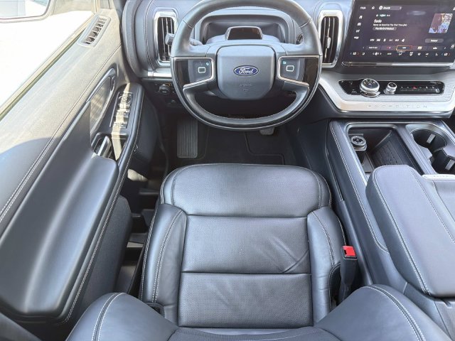 Used 2025 Ford Expedition Max Platinum AWD/4WD image 16