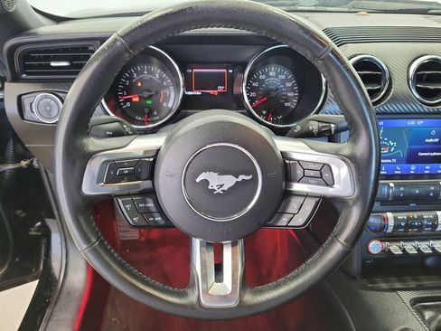 Used 2017 Ford Mustang Coupe RWD image 17