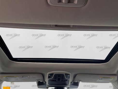 Used 2024 Subaru Outback Touring XT AWD/4WD image 21