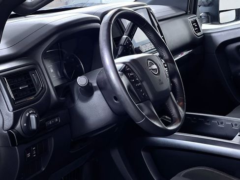 Used 2023 Nissan Titan SV w/ SV Convenience Package image 24