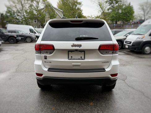 Used 2020 Jeep Grand Cherokee Laredo AWD/4WD image 10