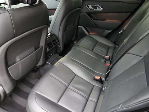 Certified 2026 Land Rover Range Rover Velar Dynamic SE image 31