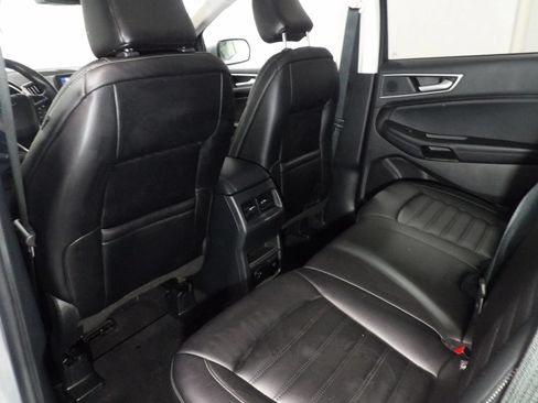 Used 2021 Ford Edge SEL w/ Convenience Package FWD image 12