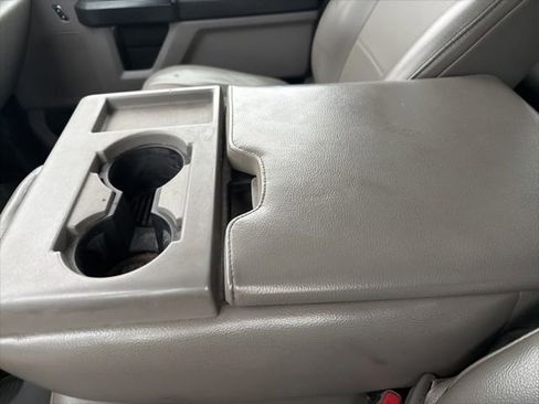 Used 2017 Ford F550 4x4 Crew Cab Super Duty image 40